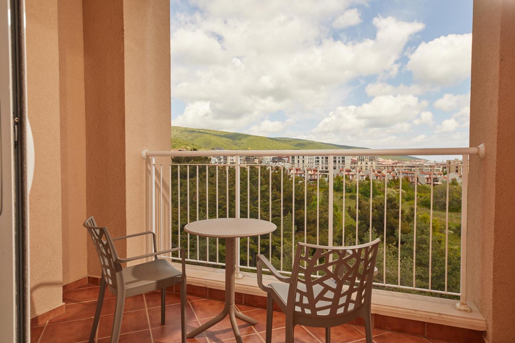 Double Deluxe Room Park View